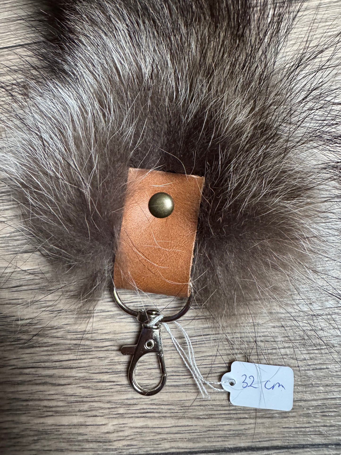 Raccoon tail keychain (159)
