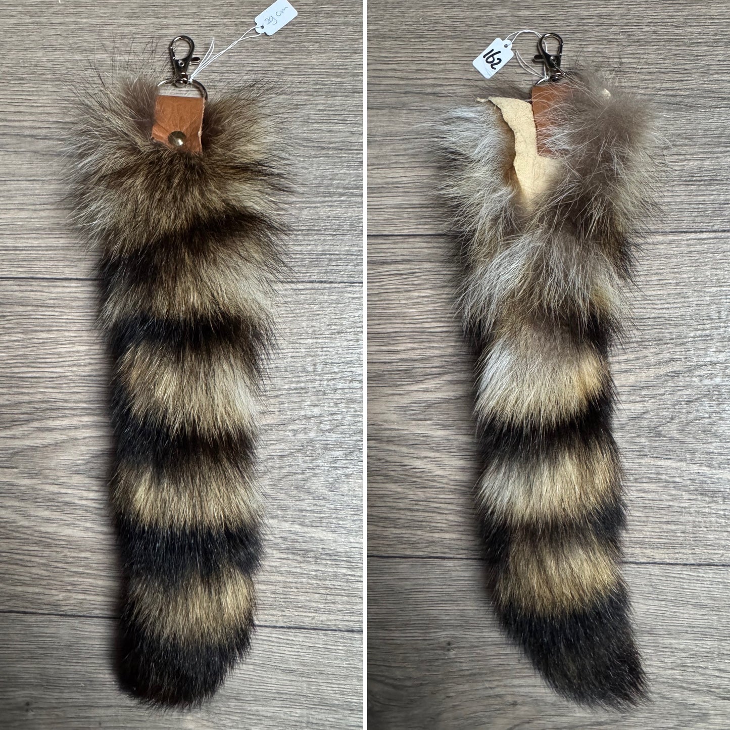 Raccoon tail keychain (162)