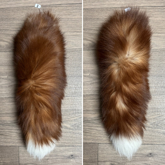 Crystal fox tail keychain (200)