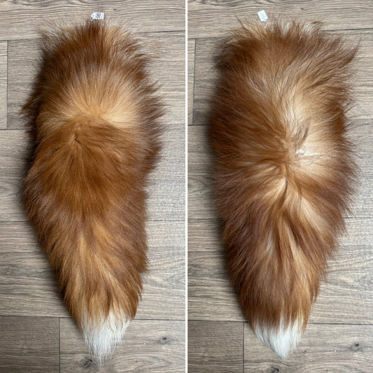 Crystal fox tail keychain (173)