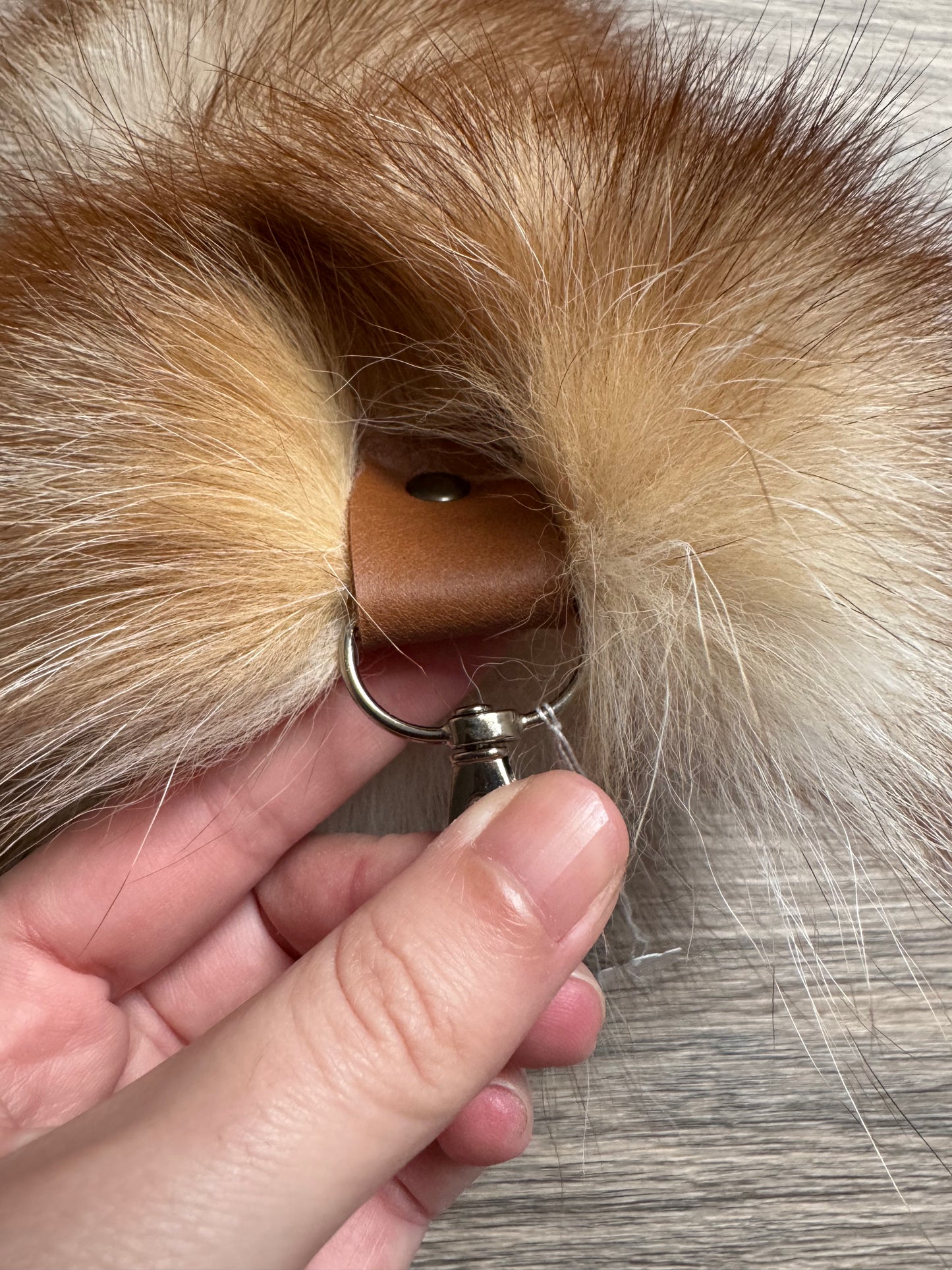 Crystal fox tail keychain (197)