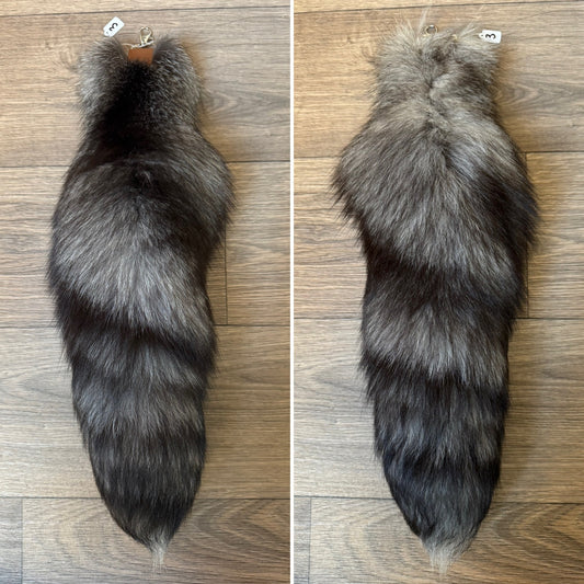 Blue Frost fox tail keychain (3)