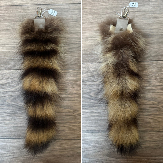 Raccoon tail keychain (23)