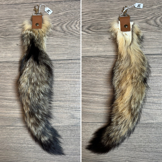 Kit fox tail keychain (34)