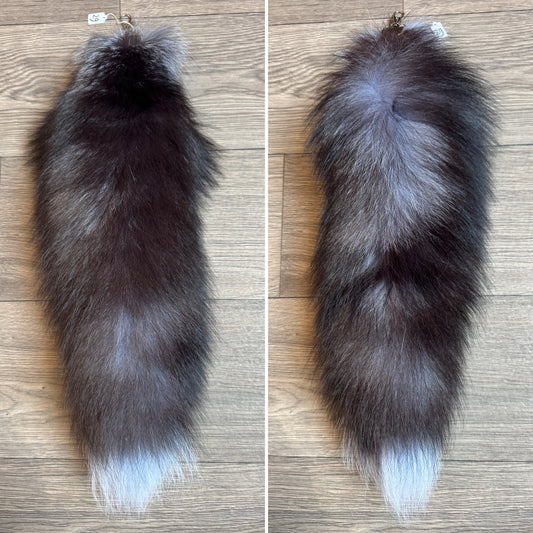 Silver fox tail keychain (29)