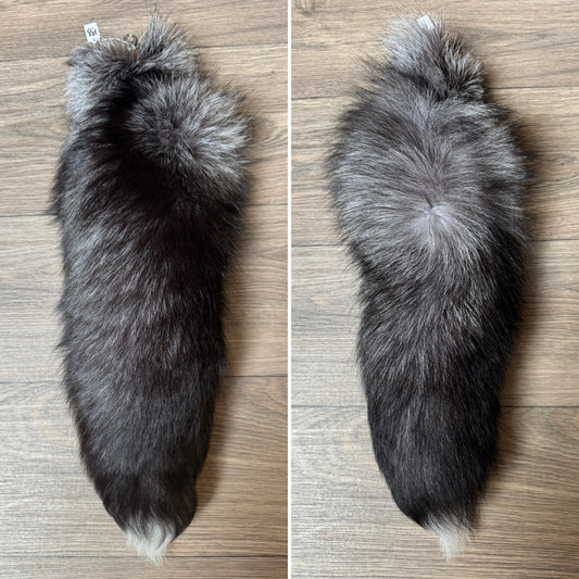 Silver fox tail keychain (133)
