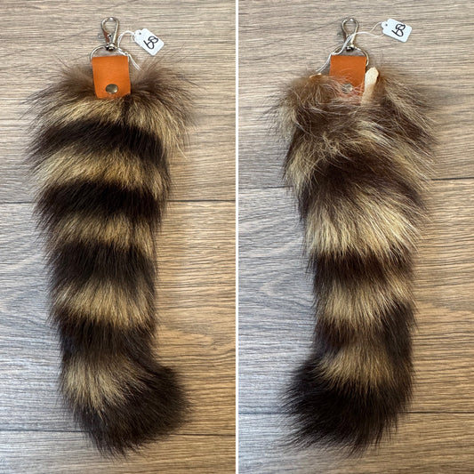 Raccoon tail keychain (68)