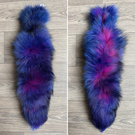 Mixed blue dyed Blue Frost fox tail keychain (30)