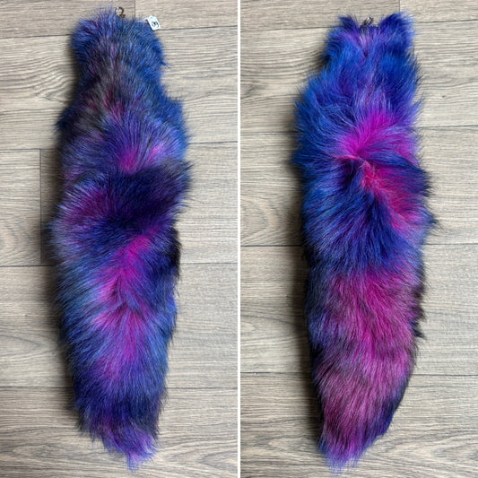 Mixed blue dyed Blue Frost fox tail keychain (89) (large!)