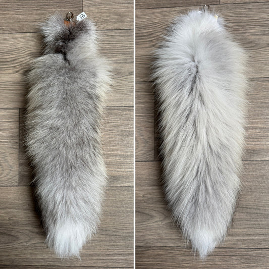 Fawn Light fox tail keychain (93)