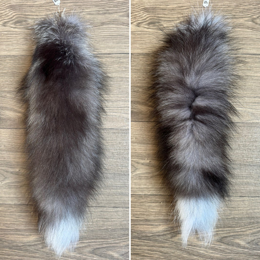 Silver fox tail keychain (42)