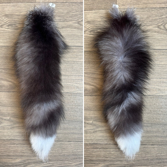 Silver fox tail keychain (83)