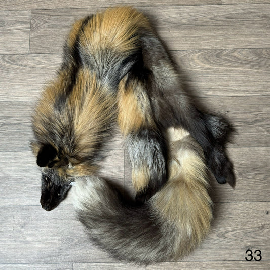 Cross fox pelt (33)